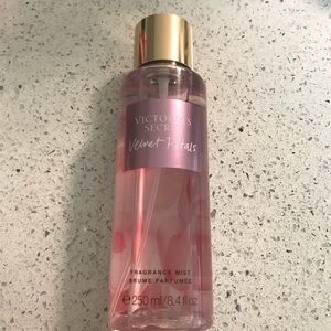 Victoria’s Secret Velvet Petals | Like new ‼️